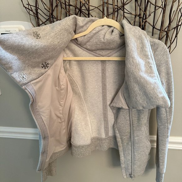 Light Grey Jacket, Coat, Lululemon - Picture 3 of 6